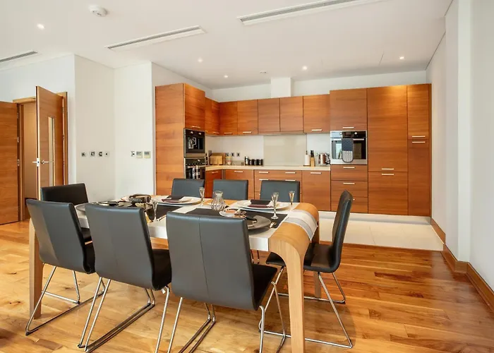 Contemporary Penthouse In Battersea Power Station