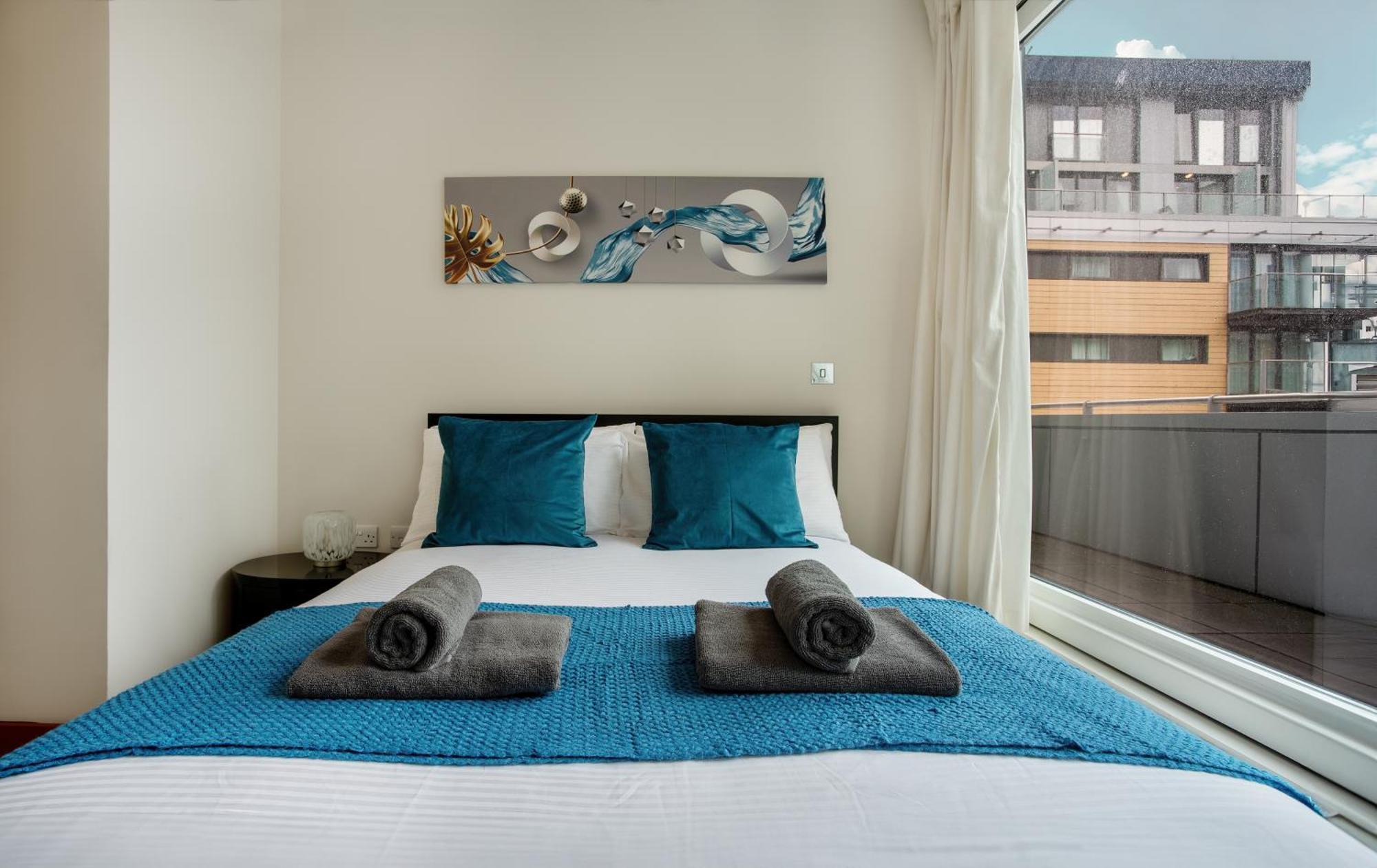 Apartment Contemporary Penthouse In Battersea Power Station London